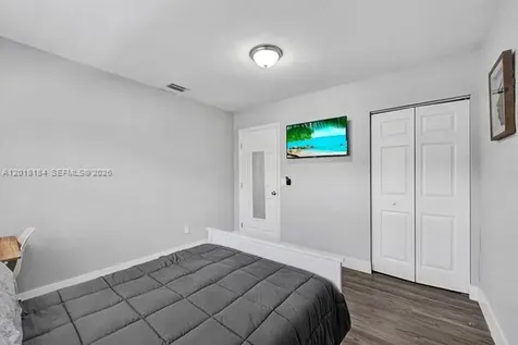 1324 NE 151st Street North Miami Beach FL 33162