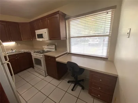 1560 W 46th Street Hialeah FL 33012