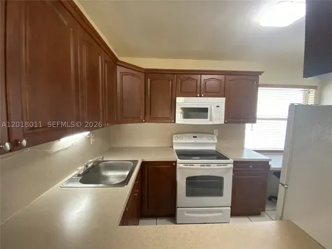 1560 W 46th Street Hialeah FL 33012