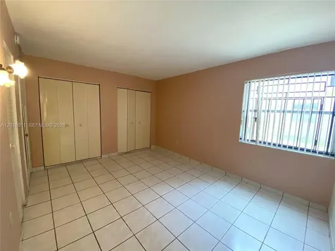 1590 W 46th Street Hialeah FL 33012