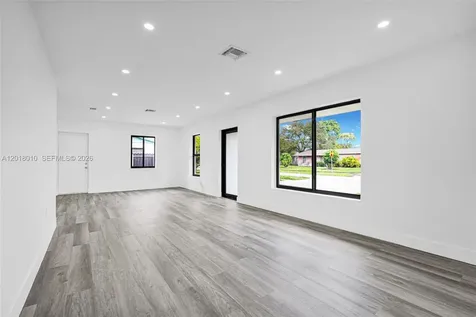 19720 NW 33rd Avenue Miami Gardens FL 33056