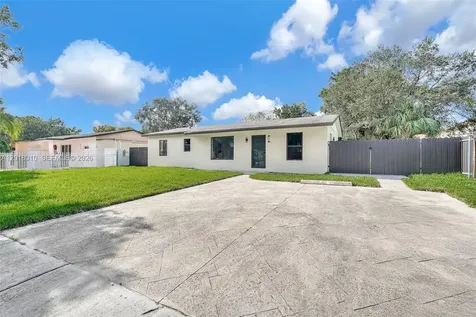 19720 NW 33rd Avenue Miami Gardens FL 33056