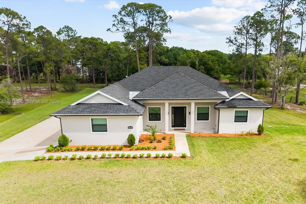 10630 Sugar Pine Drive Fort Pierce FL 34945