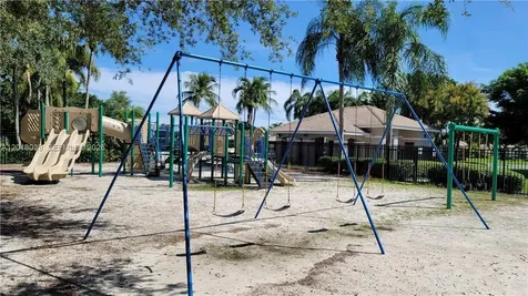 777 Tanglewood Circle Weston FL 33327