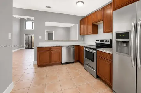 Pembroke Pines FL 33024