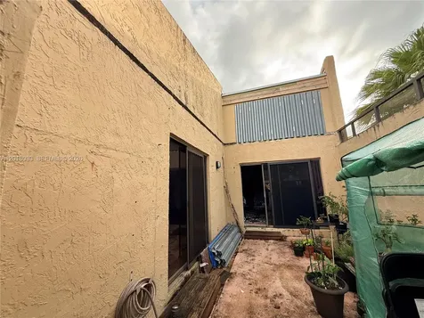 Pembroke Pines FL 33024