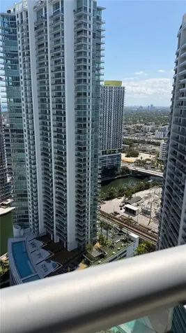 350 S Miami Avenue Miami FL 33130