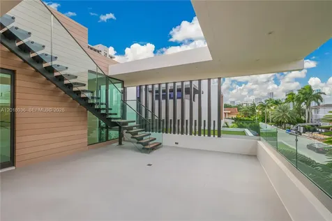 1092 N Venetian Drive Miami FL 33139