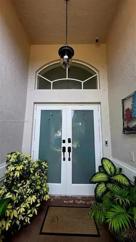 16850 Crestview Lane Weston FL 33326