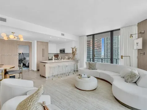 88 SW 7th Street Miami FL 33130