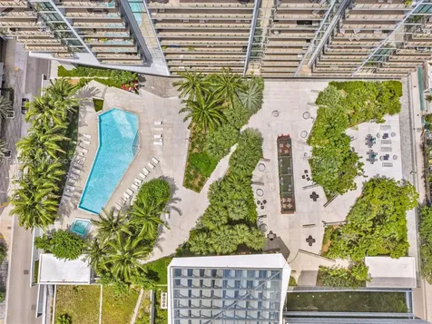 88 SW 7th Street Miami FL 33130