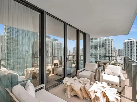 88 SW 7th Street Miami FL 33130