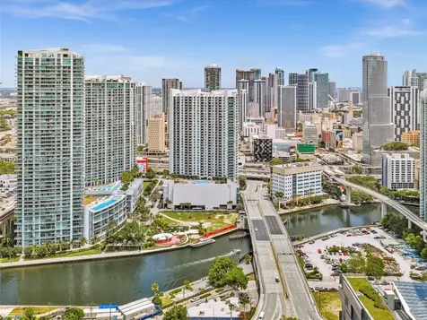 88 SW 7th Street Miami FL 33130