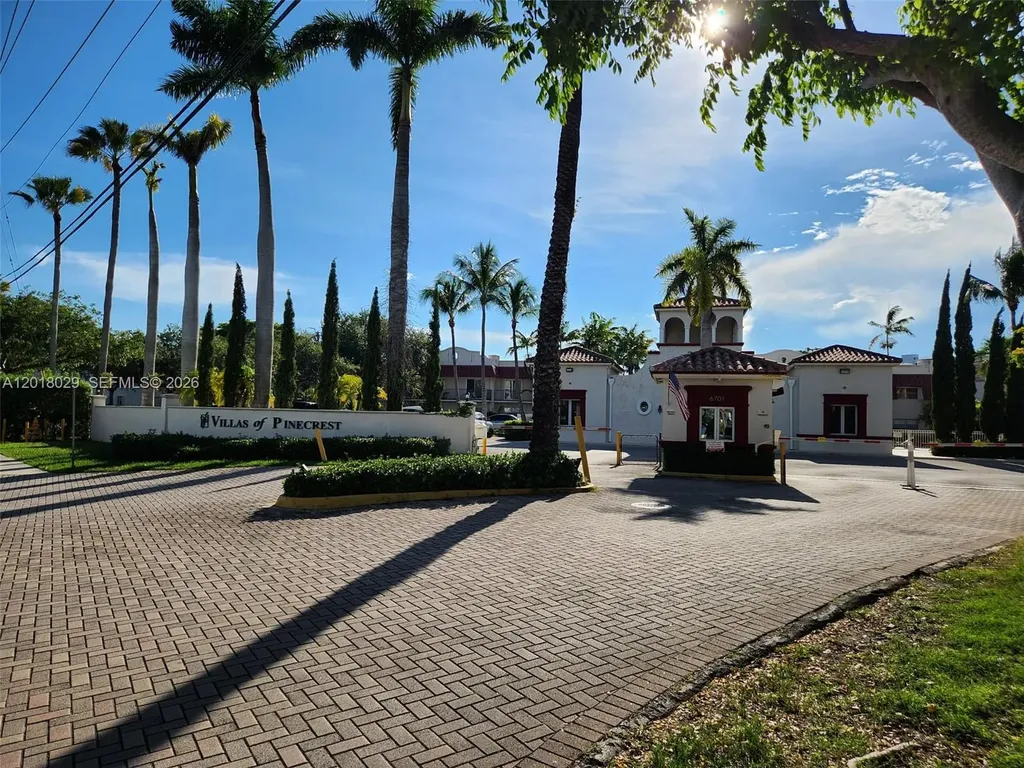 6709 N Kendall Drive Pinecrest FL 33156