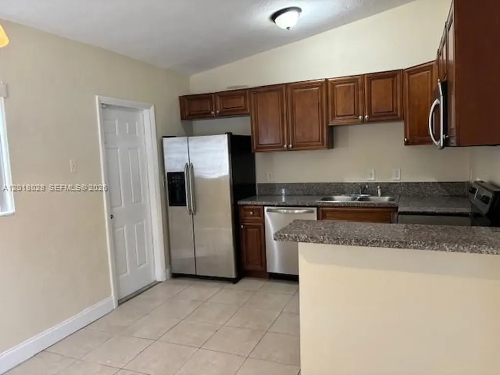 2325 Hope Street Hollywood FL 33020