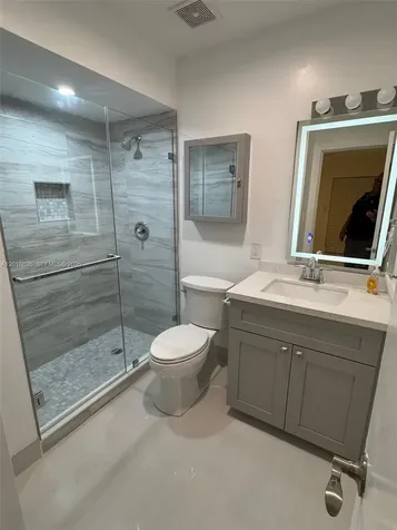 105-107 NE 30th Court Wilton Manors FL 33334