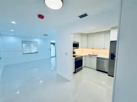 105-107 NE 30th Court Wilton Manors FL 33334