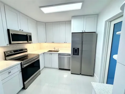 105-107 NE 30th Court Wilton Manors FL 33334
