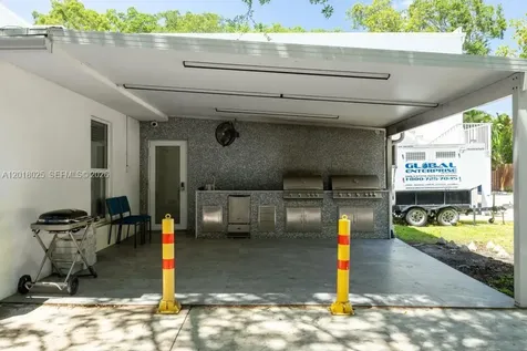 5940 SW 37th Avenue Dania Beach FL 33312