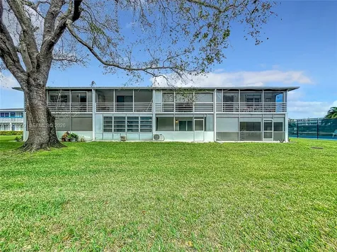 226 Newport O Deerfield Beach FL 33442