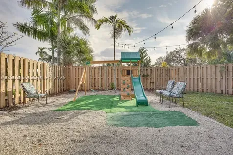 1237 SW 28th Street Fort Lauderdale FL 33315