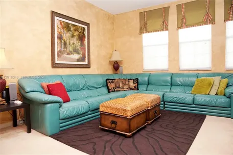 533 NE 3rd Avenue Fort Lauderdale FL 33301