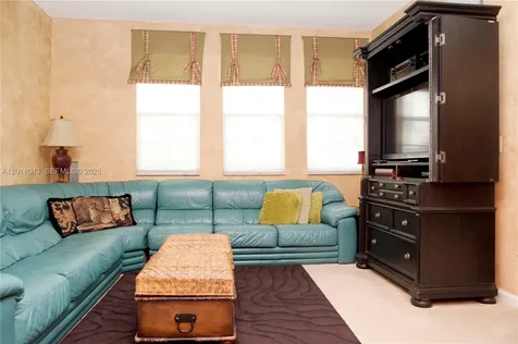 533 NE 3rd Avenue Fort Lauderdale FL 33301