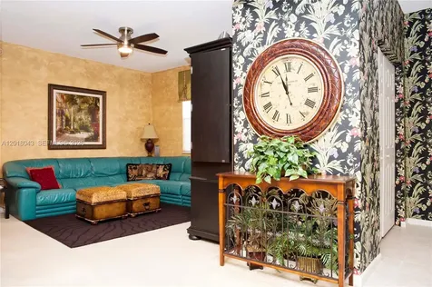 533 NE 3rd Avenue Fort Lauderdale FL 33301