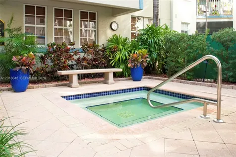 533 NE 3rd Avenue Fort Lauderdale FL 33301