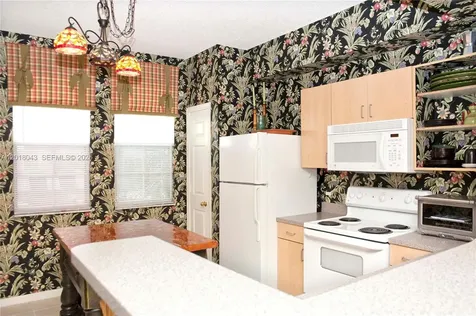 533 NE 3rd Avenue Fort Lauderdale FL 33301