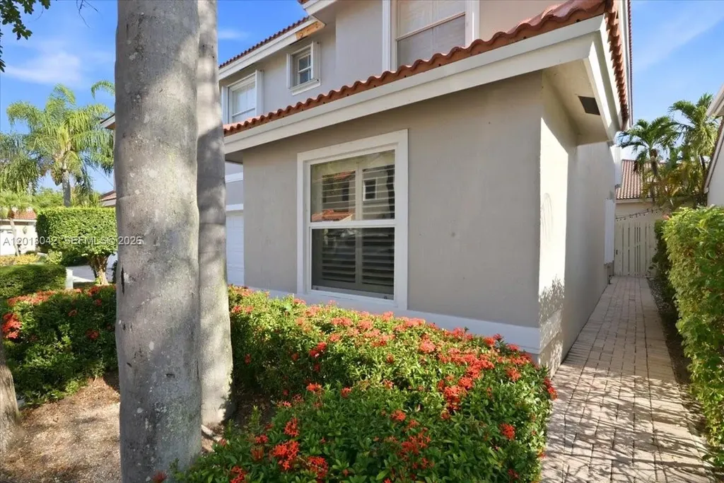1135 Oysterwood Street Hollywood FL 33019