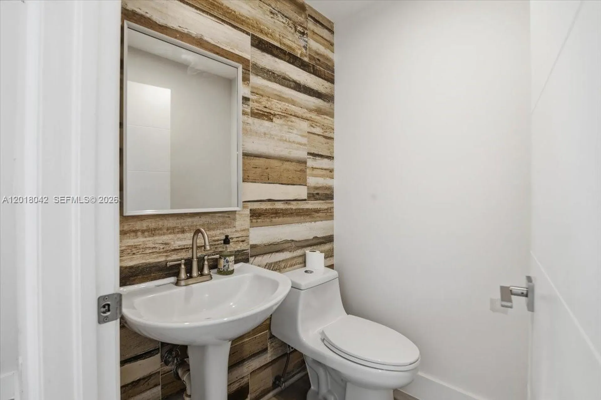 1135 Oysterwood Street Hollywood FL 33019