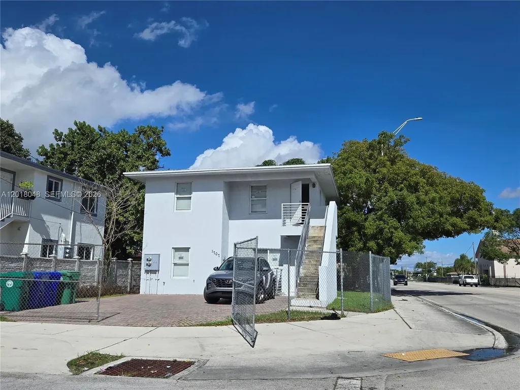 1707 NW 68th Terrace Miami FL 33147