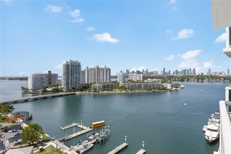 1800 Sunset Harbour Drive Miami Beach FL 33139