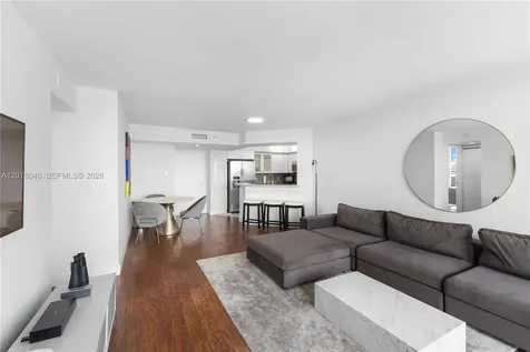 1800 Sunset Harbour Drive Miami Beach FL 33139