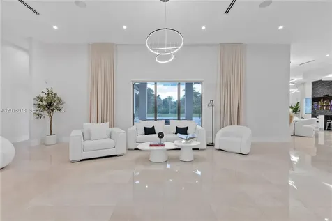 320 SW 125th Avenue Miami FL 33184