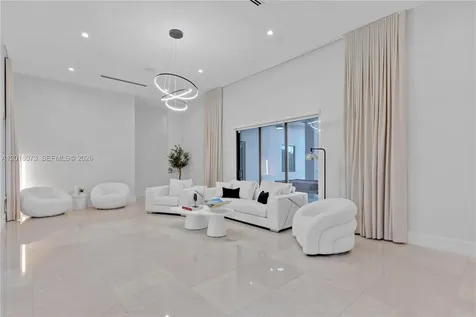 320 SW 125th Avenue Miami FL 33184