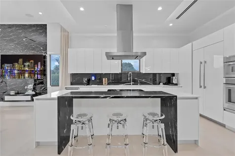 320 SW 125th Avenue Miami FL 33184