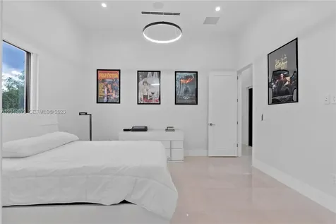 320 SW 125th Avenue Miami FL 33184