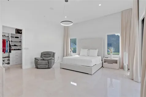 320 SW 125th Avenue Miami FL 33184