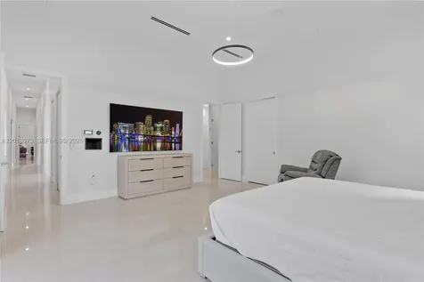 320 SW 125th Avenue Miami FL 33184