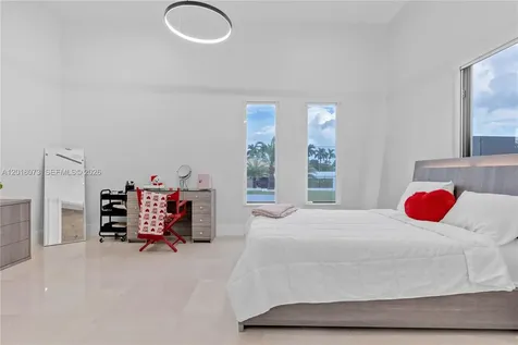 320 SW 125th Avenue Miami FL 33184