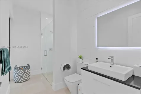 320 SW 125th Avenue Miami FL 33184
