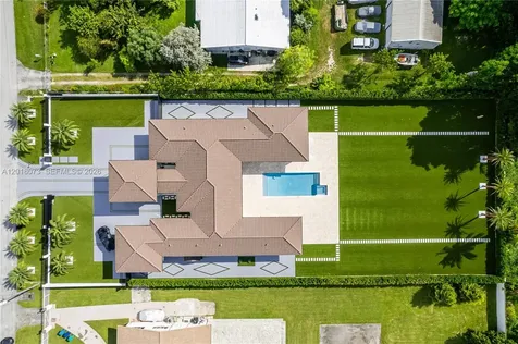 320 SW 125th Avenue Miami FL 33184