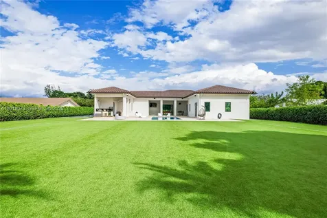 320 SW 125th Avenue Miami FL 33184