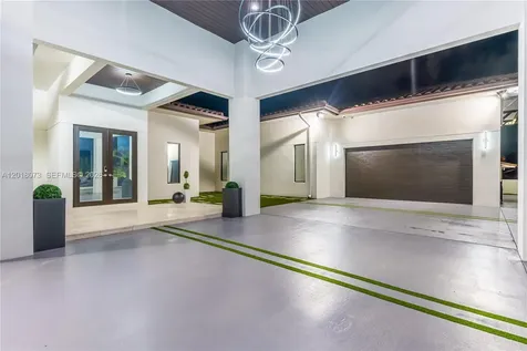 320 SW 125th Avenue Miami FL 33184