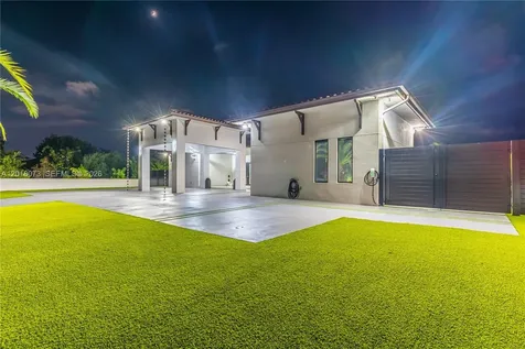 320 SW 125th Avenue Miami FL 33184