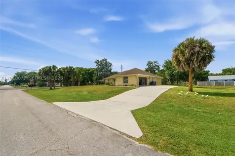7608 Deland Avenue Fort Pierce FL 34951