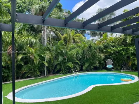 1955 Alamanda Drive North Miami FL 33181