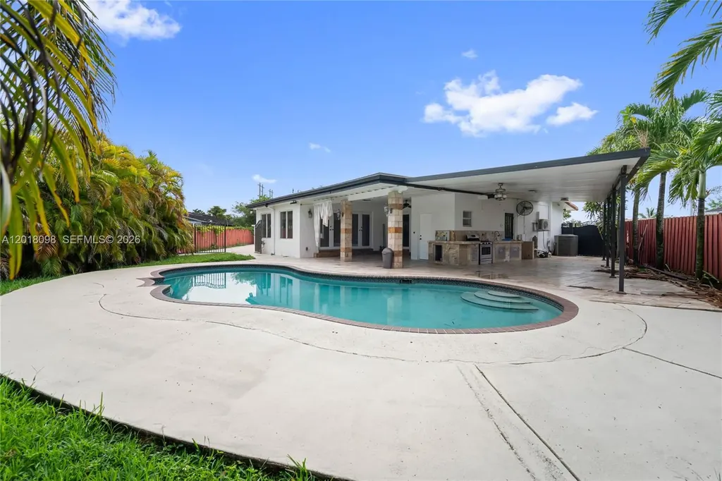 13611 SW 77th Street Miami FL 33183